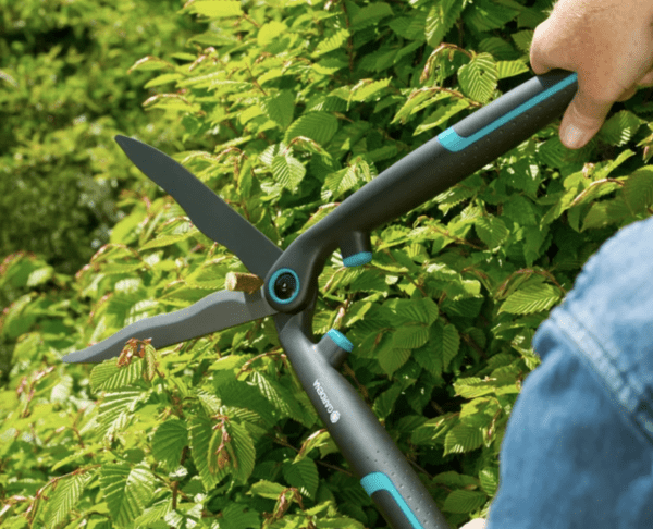 Gardena EasyCut Heggenschaar in werking